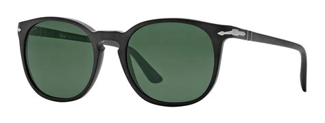 What sunglasses did Anthony Bourdain wear?