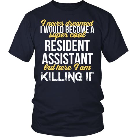 What qualities make a good resident assistant?